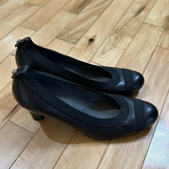 Stuart Weitzman Chunky Heels - Picture 1 of 9